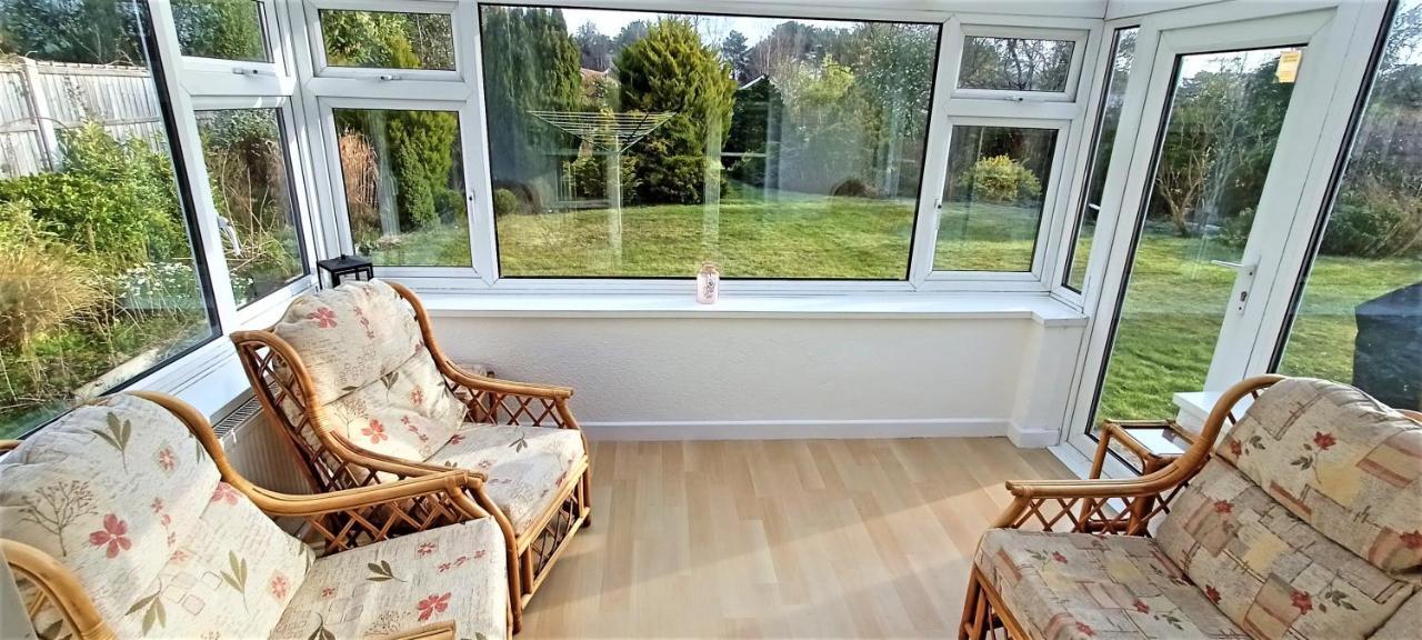 Lions Lodge: Great Location With Hot Tub Ringwood Bagian luar foto
